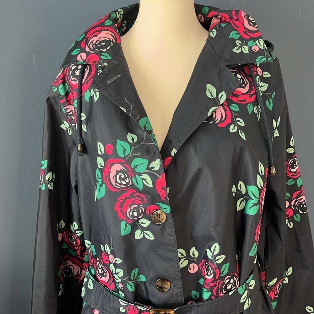 Capelli Raincoat with hood & belt, Ladies Med , darkest navy with floral print - Picture 11 of 16